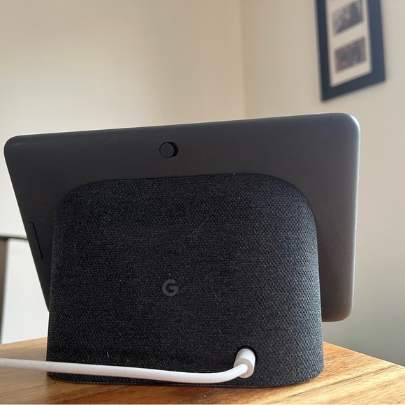 Google Nest Hub Bundle - Picture 2 of 2